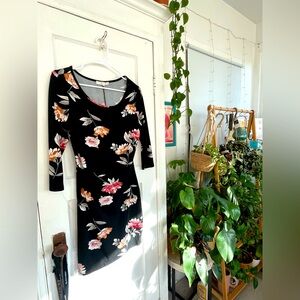 🔮 3/$21 🔮 Cute Black Floral Dress